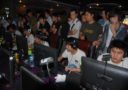 【LPL战报】JDG 3-2 WBG：Missing锤石钩子精准制导 JDG发挥神勇晋级四强