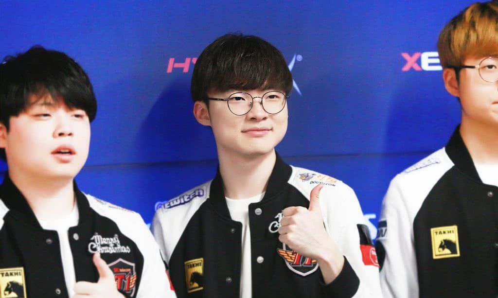 赛后采访Care：每一波团都勇往直前 是因为有翔哥在我不怕的