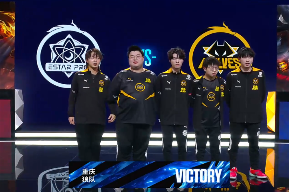 英雄联盟官方公布首位名人堂选手：欢迎Faker进入名人堂